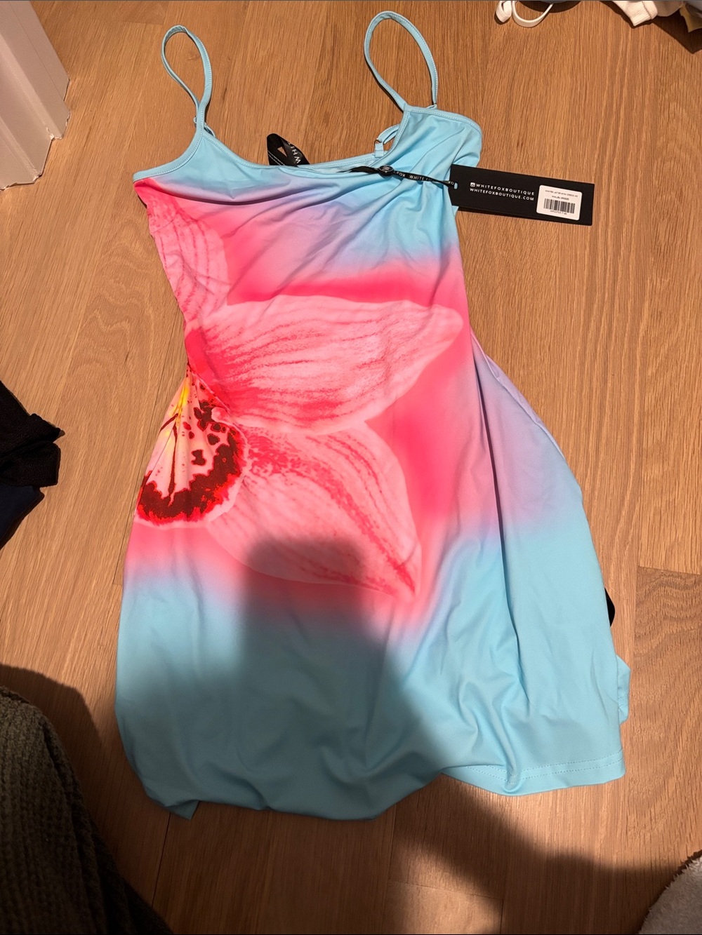 White fox Floral Ombre Spaghetti Strap Dress in Aqua and Pink
